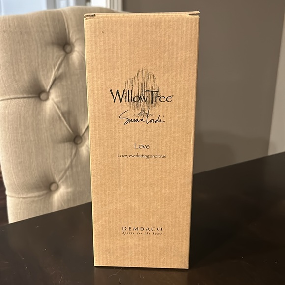 Demdaco Willow Tree #26112 Love by Susan Lordi NIB - Retired - Picture 3 of 12